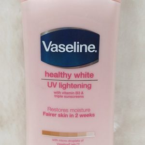 Sữa trắng da chống nắng VASELINE HEALTHY WHITE 725ml