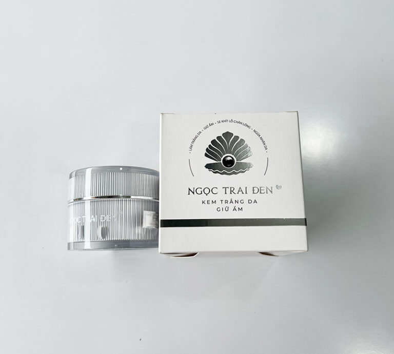 Kem Trắng Da Giữ Ẩm Ngọc Trai Đen Kem Trắng Da Giữ Ẩm Ngọc Trai Đen
